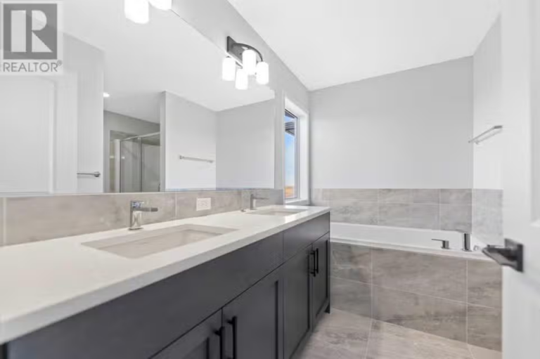 313 CORNER GLEN WAY