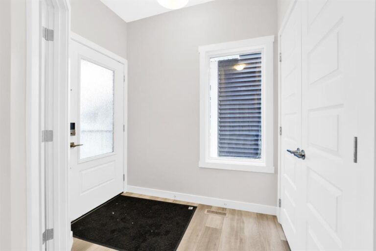 282 Homestead Terrace NE