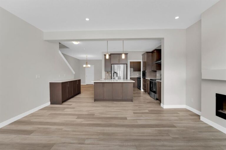 282 Homestead Terrace NE
