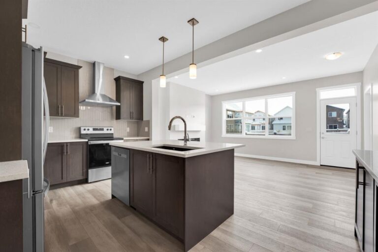 282 Homestead Terrace NE