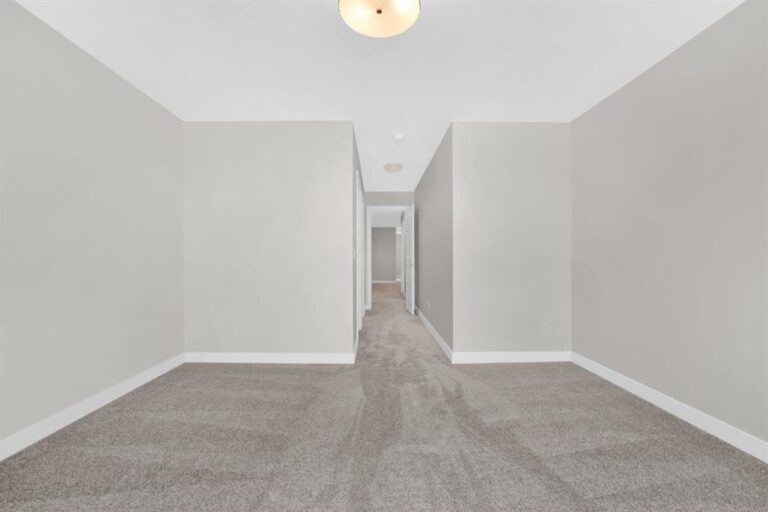 282 Homestead Terrace NE