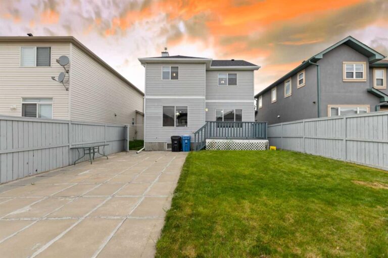 818 Martindale Boulevard NE