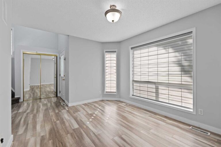 14 Tarington Park NE