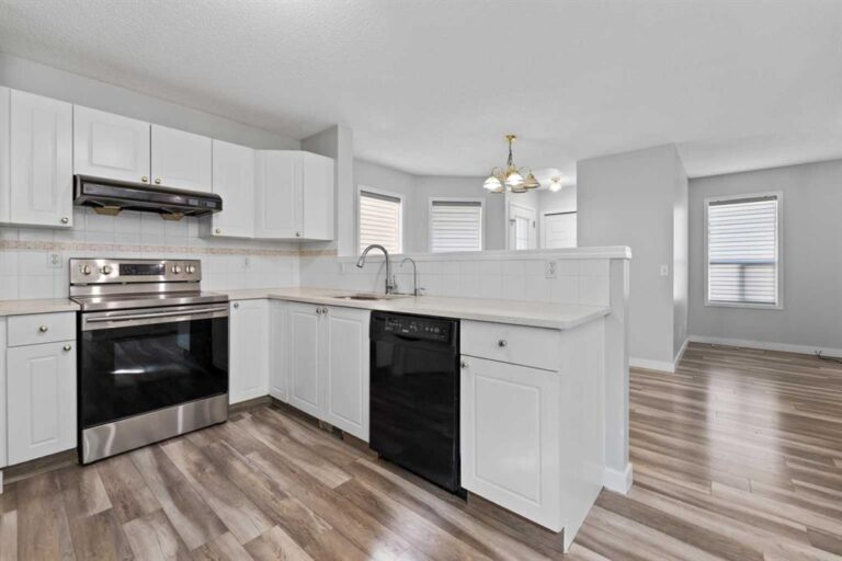 14 Tarington Park NE