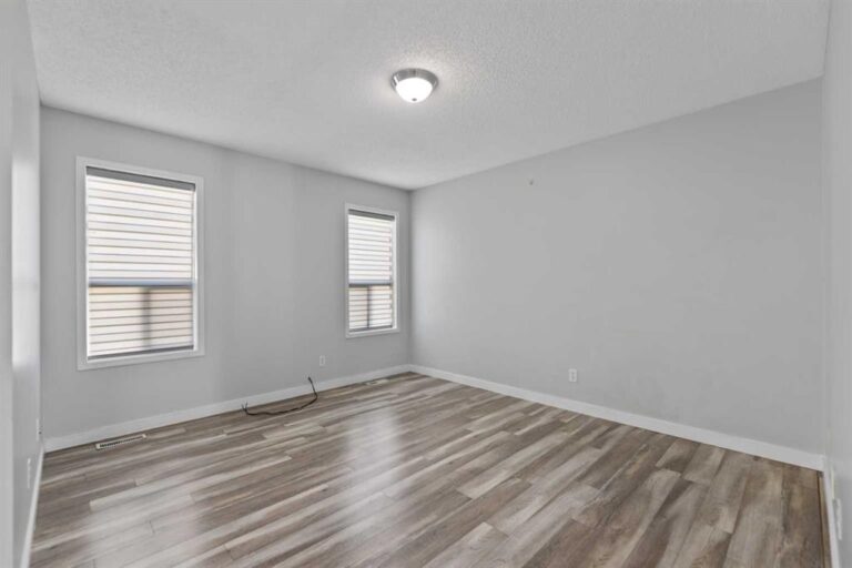 14 Tarington Park NE