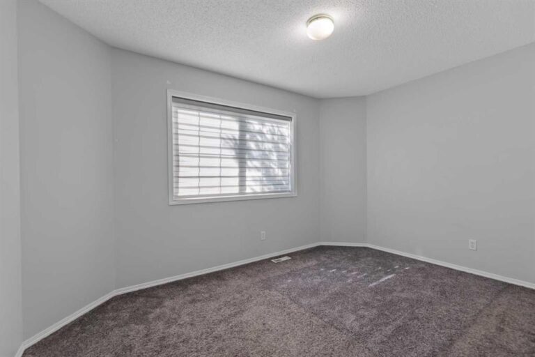 14 Tarington Park NE