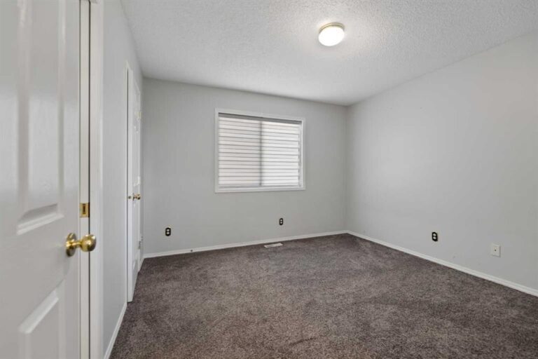 14 Tarington Park NE