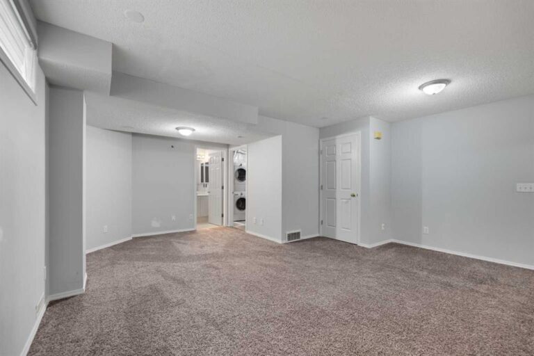 14 Tarington Park NE