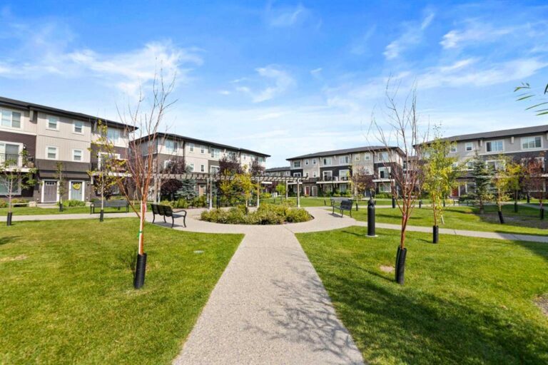 30 Cornerstone Manor NE #410