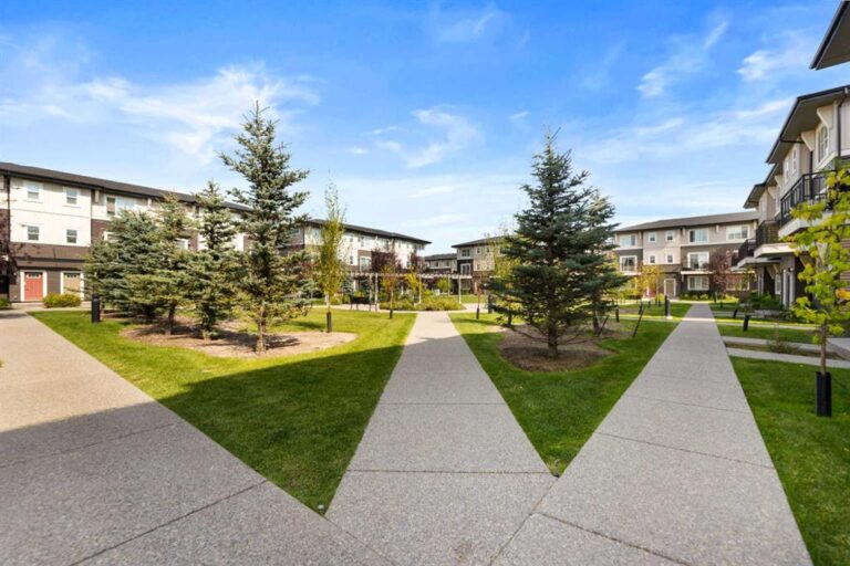 30 Cornerstone Manor NE #410