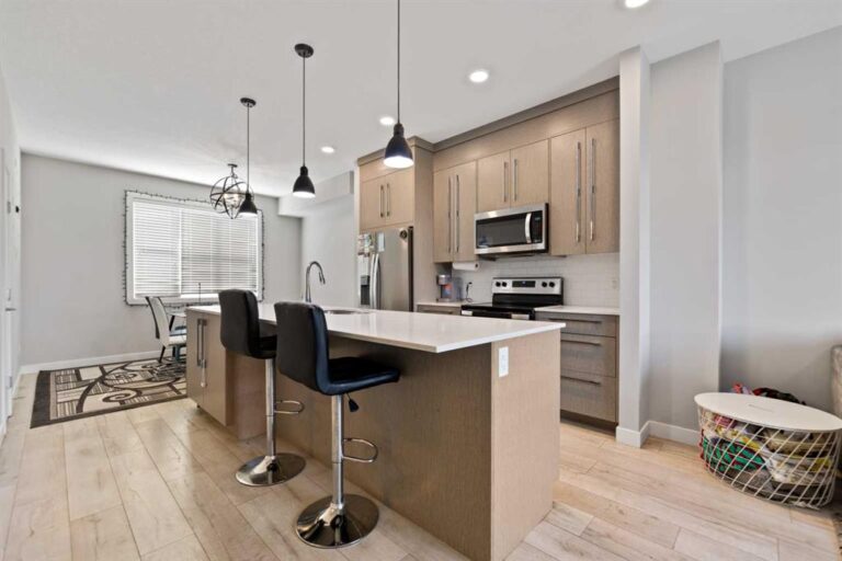 30 Cornerstone Manor NE #410