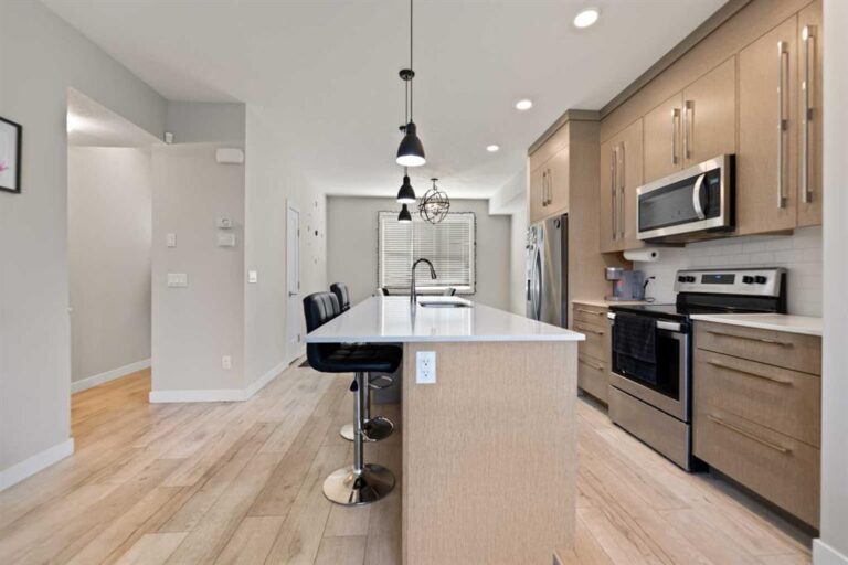 30 Cornerstone Manor NE #410
