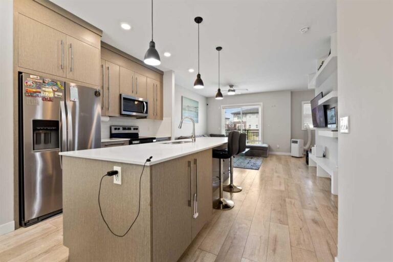30 Cornerstone Manor NE #410