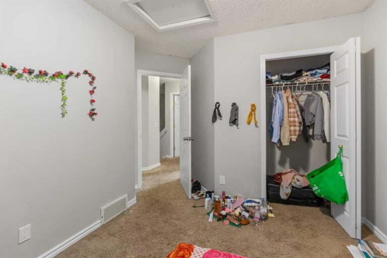 59 Saddlemont Manor NE