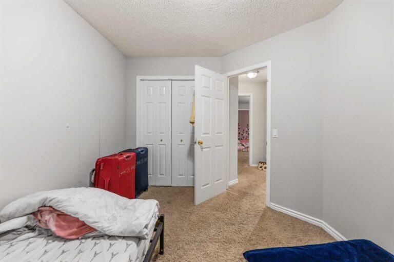 59 Saddlemont Manor NE