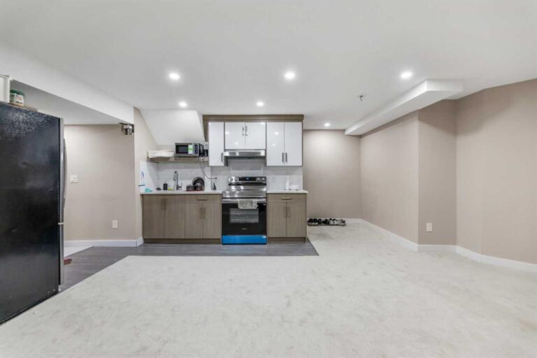59 Saddlemont Manor NE