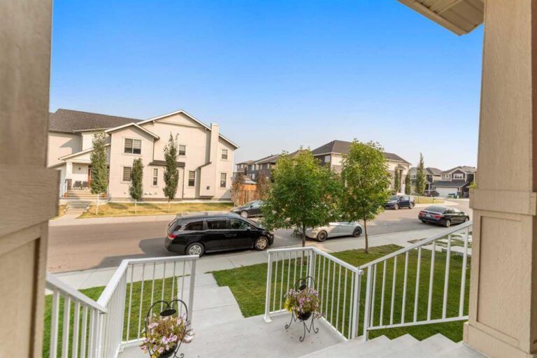 29 Saddlestone Gate NE