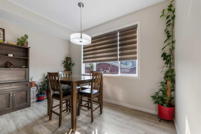 29 Saddlestone Gate NE