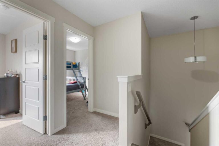 29 Saddlestone Gate NE