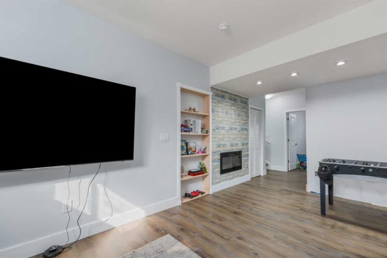 29 Saddlestone Gate NE