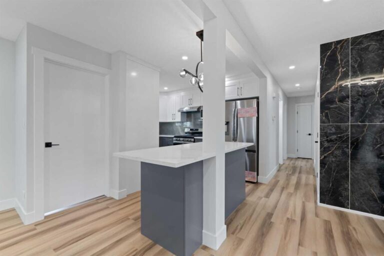 20 Mardale Crescent NE