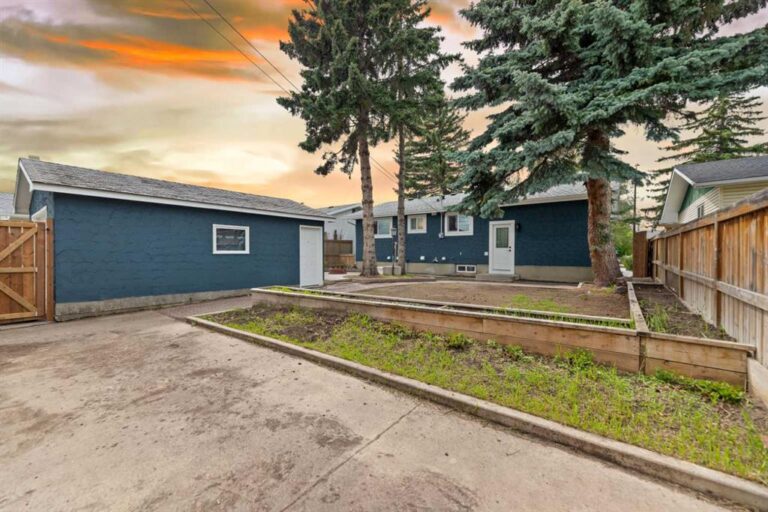 20 Mardale Crescent NE