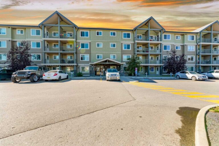 181 Skyview Ranch Manor NE #2401
