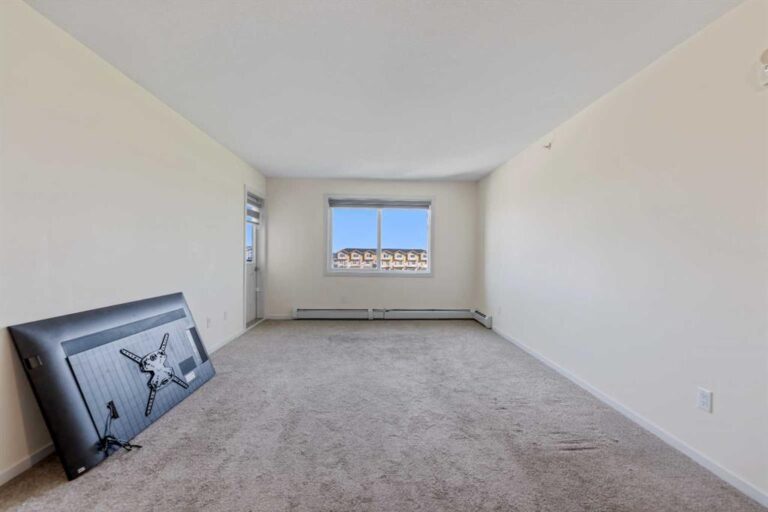 181 Skyview Ranch Manor NE #2401