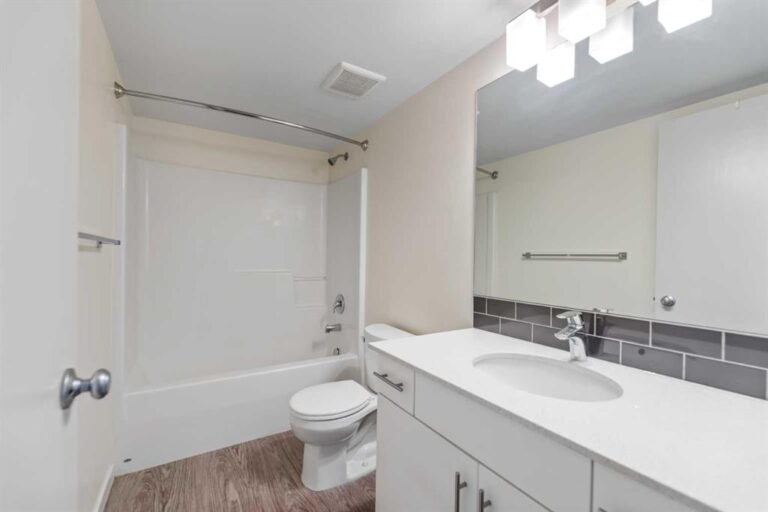 181 Skyview Ranch Manor NE #2401