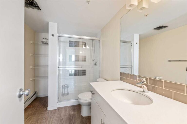 181 Skyview Ranch Manor NE #2401