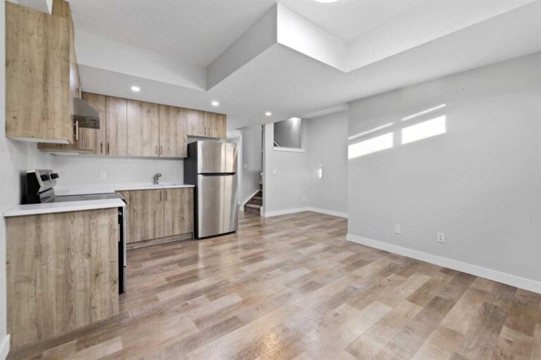 149 Corner Ridge Mews NE