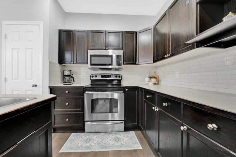 2101 Luxstone Boulevard SW