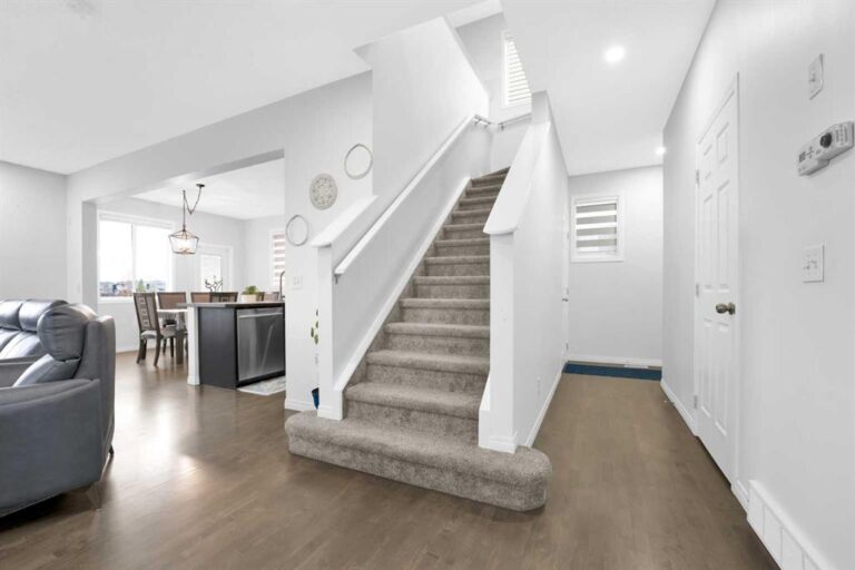 2101 Luxstone Boulevard SW