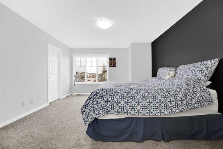 2101 Luxstone Boulevard SW