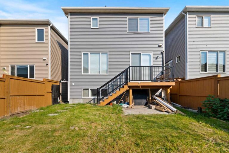 138 Cityside Way NE