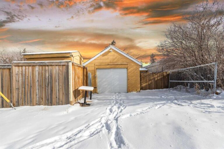 1623 Summit Street SW