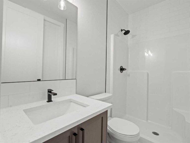 271 Kinniburgh Loop