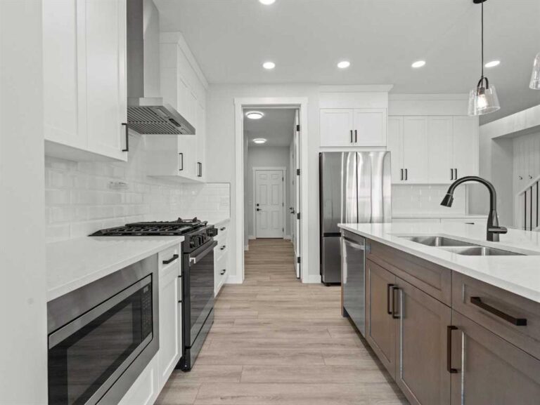 271 Kinniburgh Loop