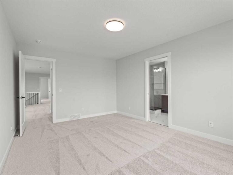 271 Kinniburgh Loop