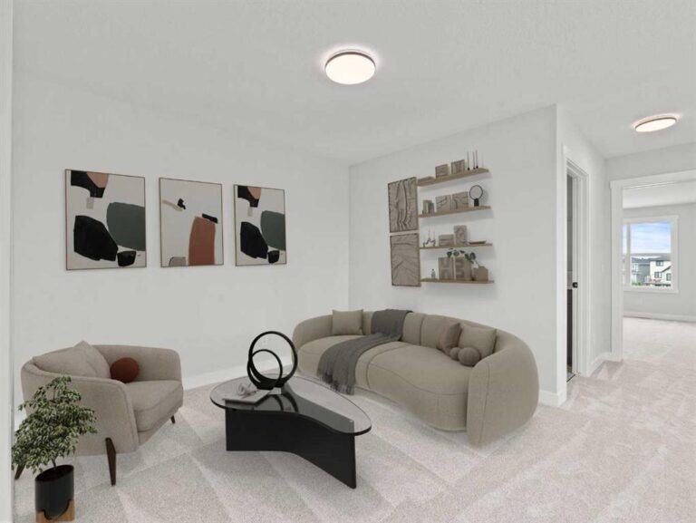 271 Kinniburgh Loop