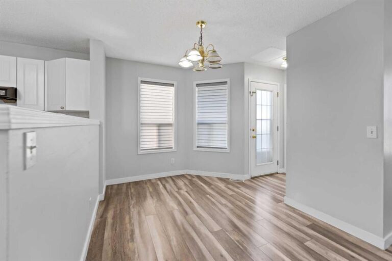 14 Tarington Park NE