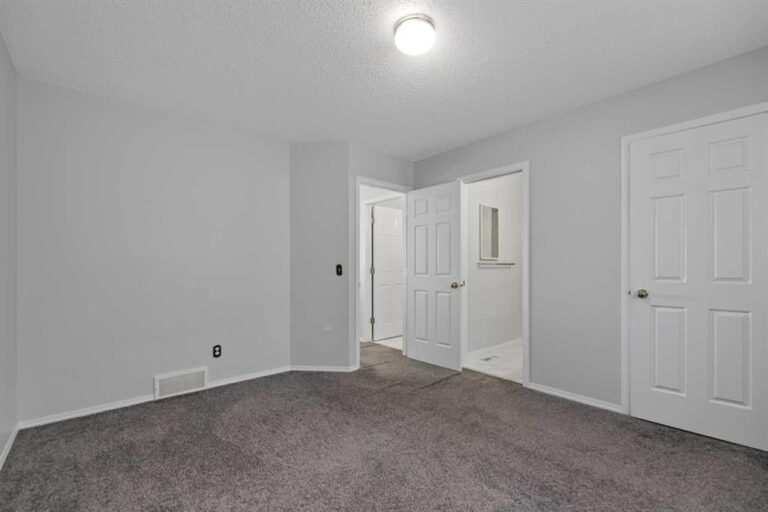 14 Tarington Park NE