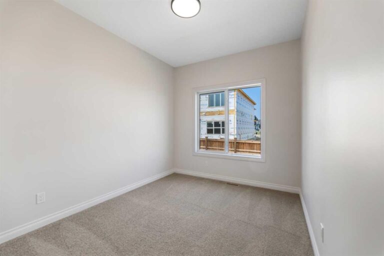 50 Homestead Common NE