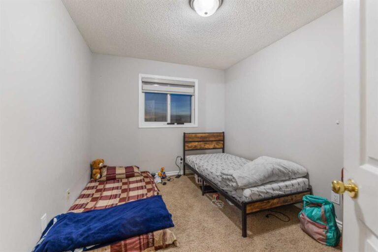59 Saddlemont Manor NE