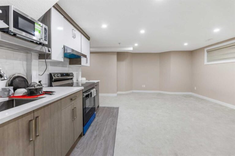 59 Saddlemont Manor NE