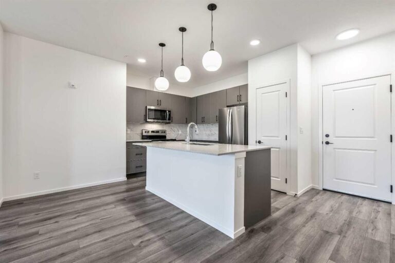 140 Mahogany Street SE #213