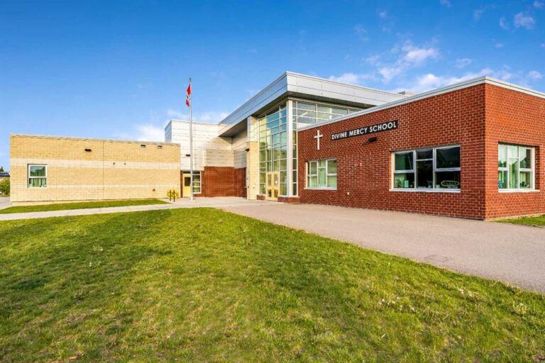 140 Mahogany Street SE #213