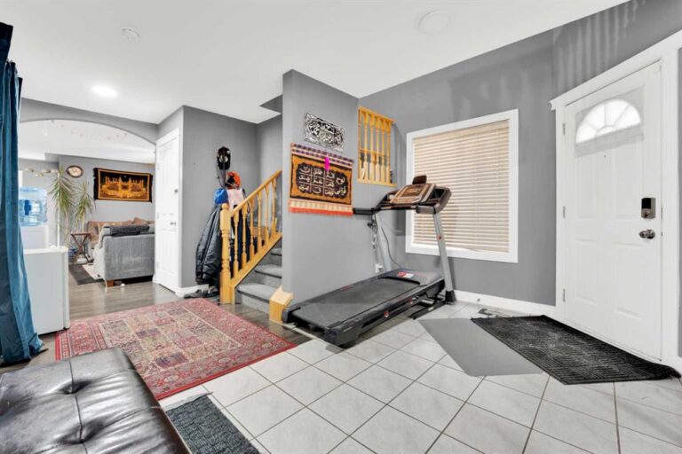 185 Tarawood Place NE