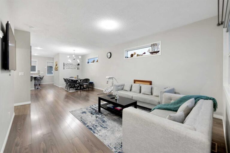 131 Redstone Boulevard NE