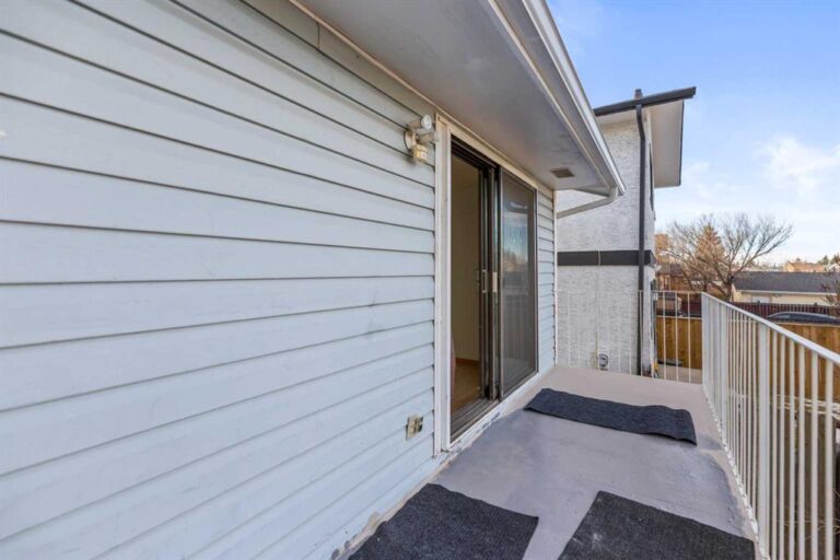 124 Falwood Crescent NE